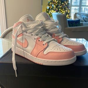 CUSTON AIR JORDAN 1 MID